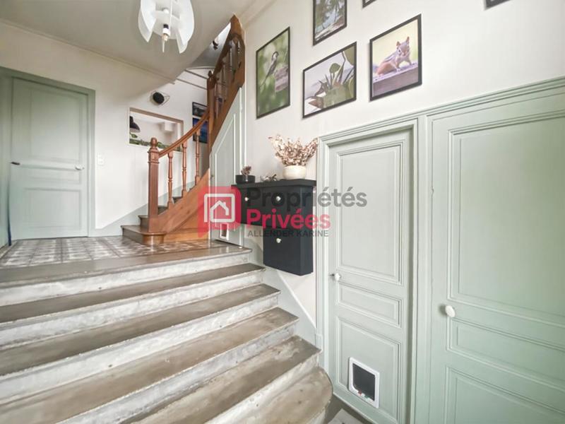 Maison - 165 m² - 9 pièces