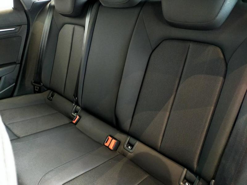 Audi A3 sportback 40 TFSIe 204 s tronic 6 Business line