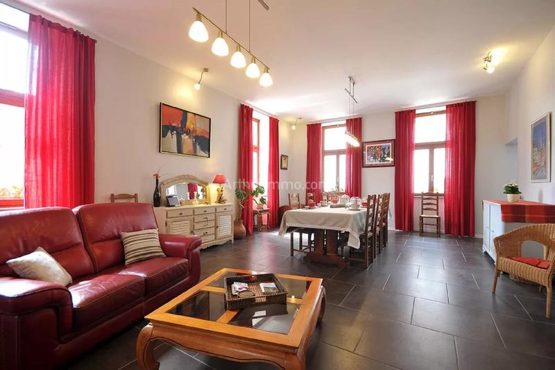 Maison - 742 m² - 12 pièces