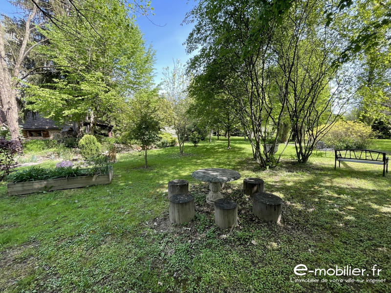 Maison - 184 m² - 8 pièces