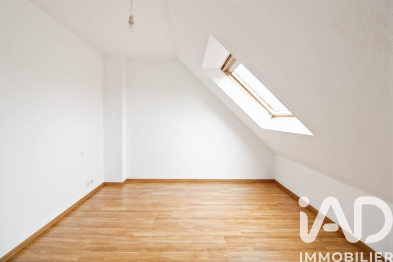 Maison - 93 m² - 5 pièces