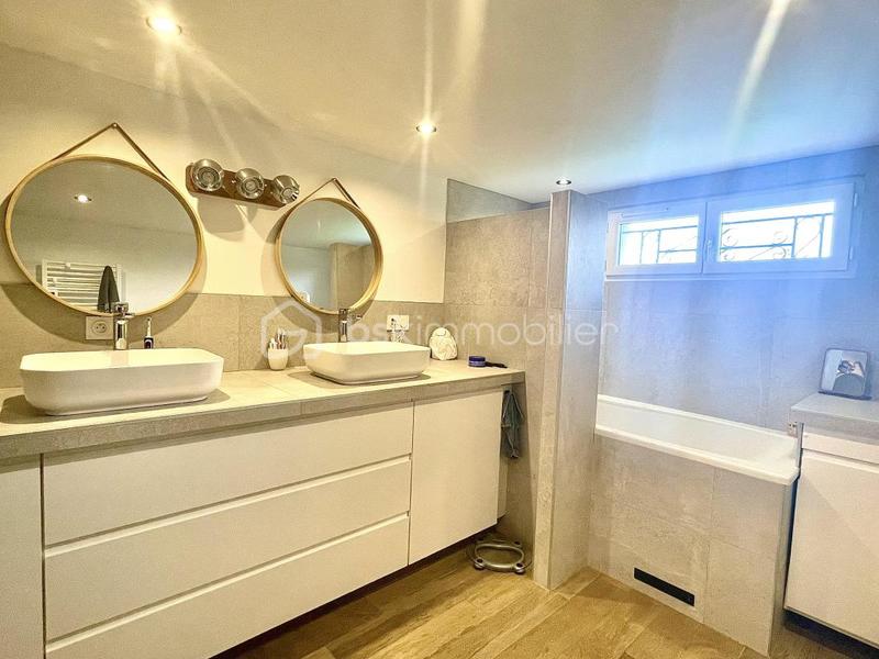 Villa - 150 m² - 5 pièces