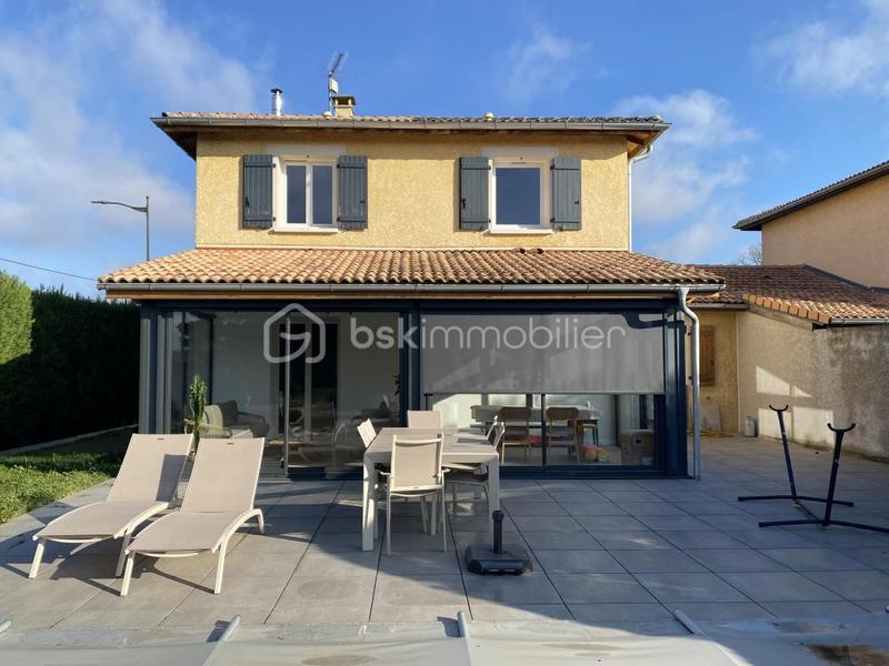 Maison - 110 m² - 4 pièces