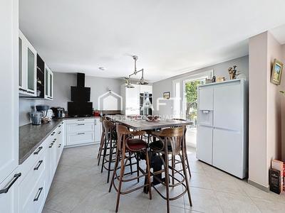 Maison - 138 m² - 5 pièces