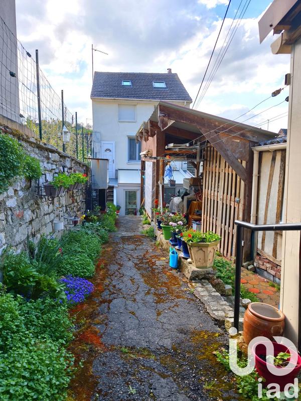 Maison - 90 m² - 5 pièces