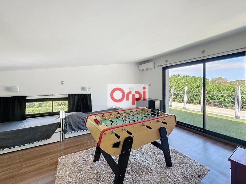 Villa - 169 m² - 5 pièces