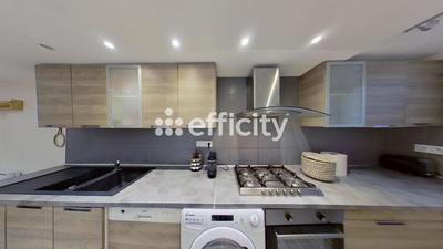 Maison - 90 m² - 6 pièces