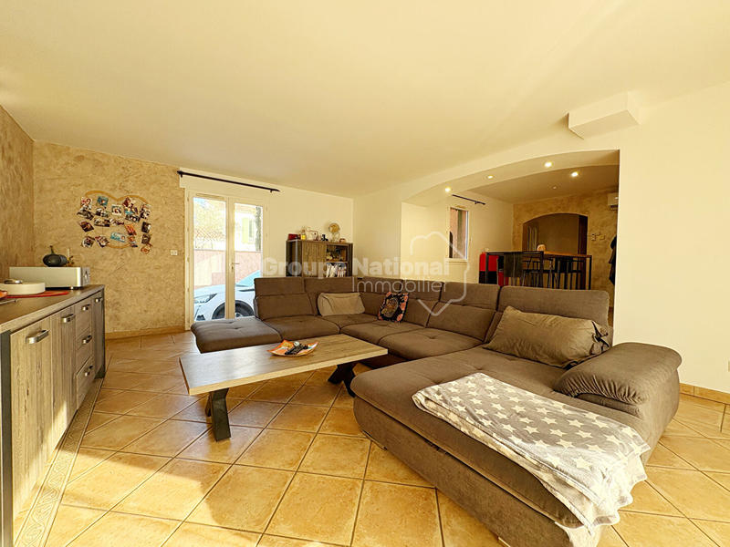 Maison - 137 m² - 6 pièces