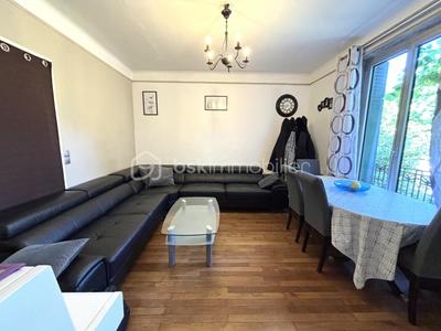 Maison - 160 m² - 8 pièces