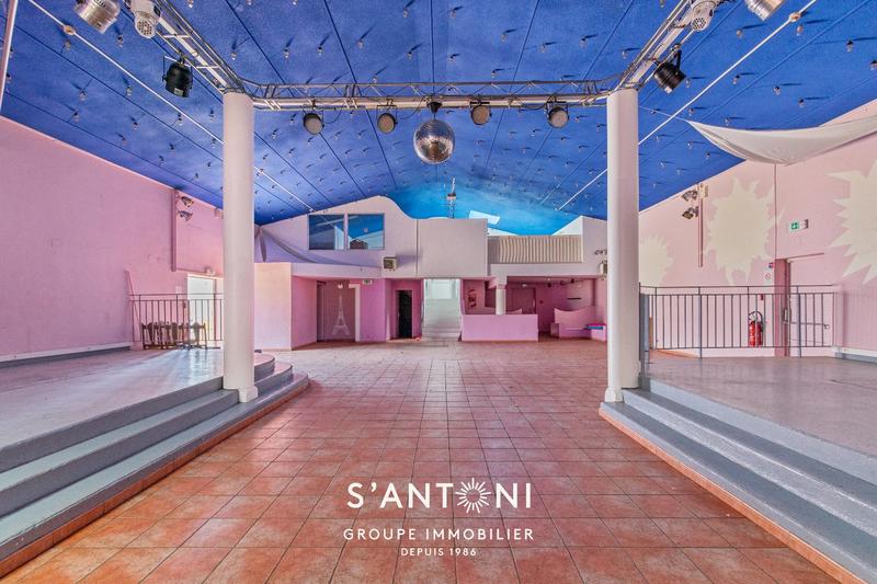 Terrain industriel - 2 000 m²