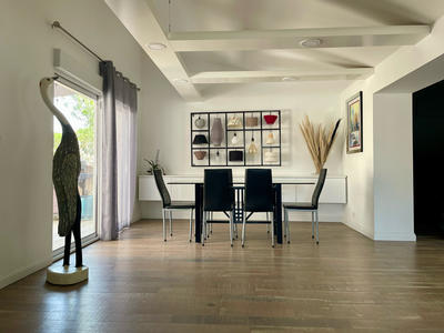 Maison - 243 m² - 6 pièces