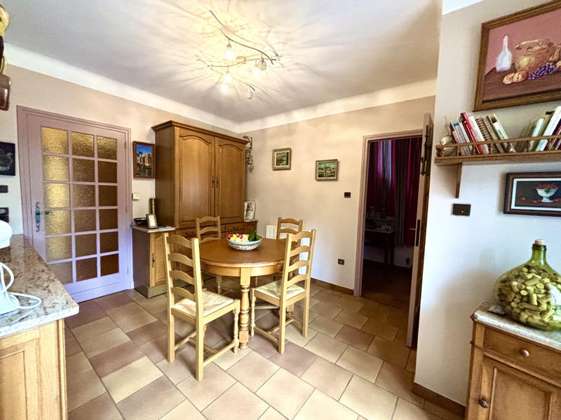 Maison - 180 m² - 6 pièces