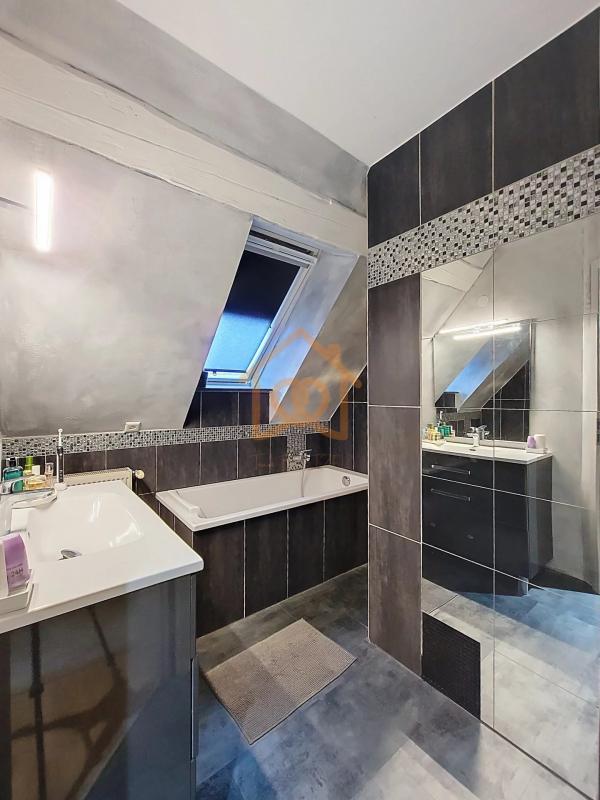 Duplex - 108 m² - 6 pièces