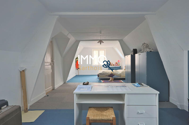 Maison - 206 m² - 7 pièces