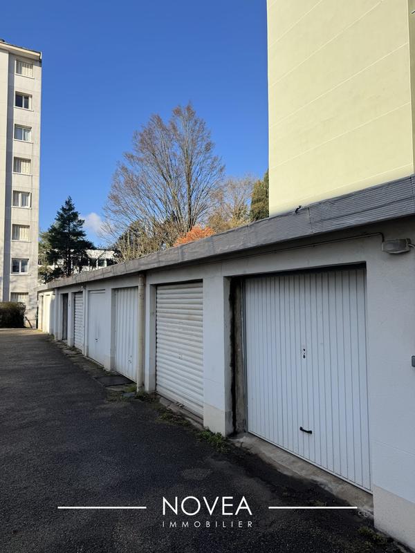 Parking / Garage - 14 m²