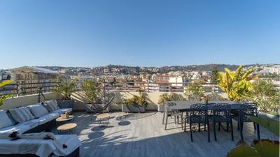 Appartement - 170 m² - 6 pièces