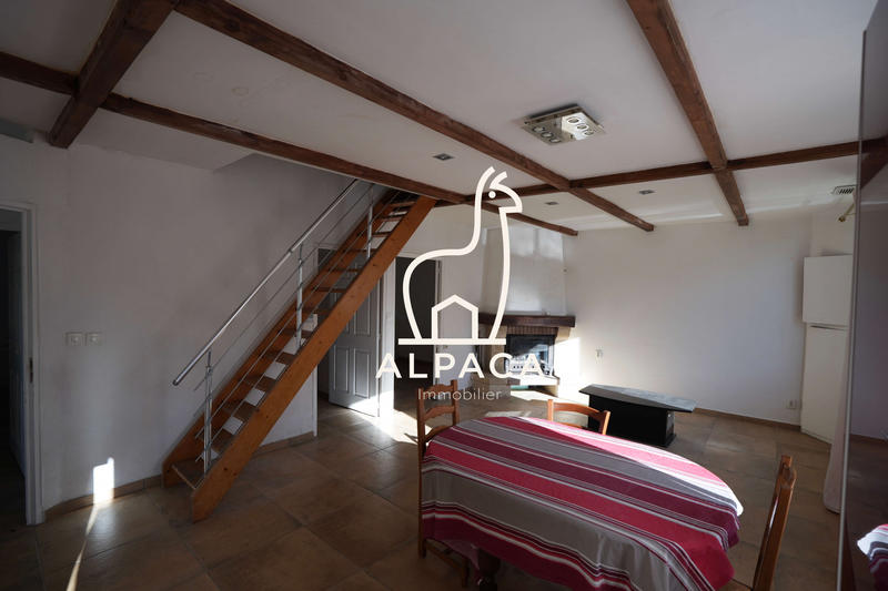 Maison - 185 m² - 10 pièces