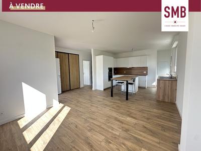 Maison - 92 m² - 4 pièces