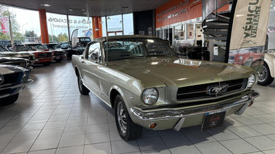 Ford Mustang Fastback 289 ci V8 champagne 1965