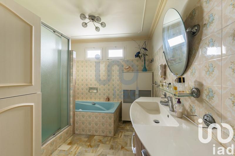 Maison - 195 m² - 8 pièces