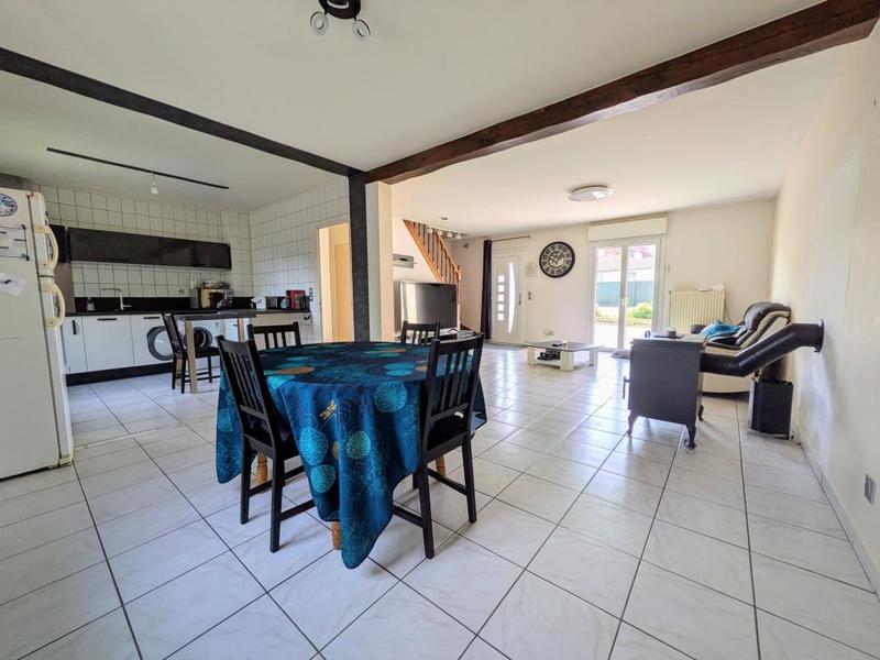 Maison - 140 m² - 6 pièces