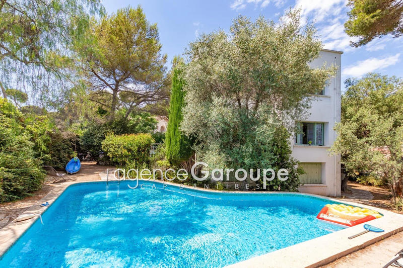 Maison - 199 m² - 6 pièces