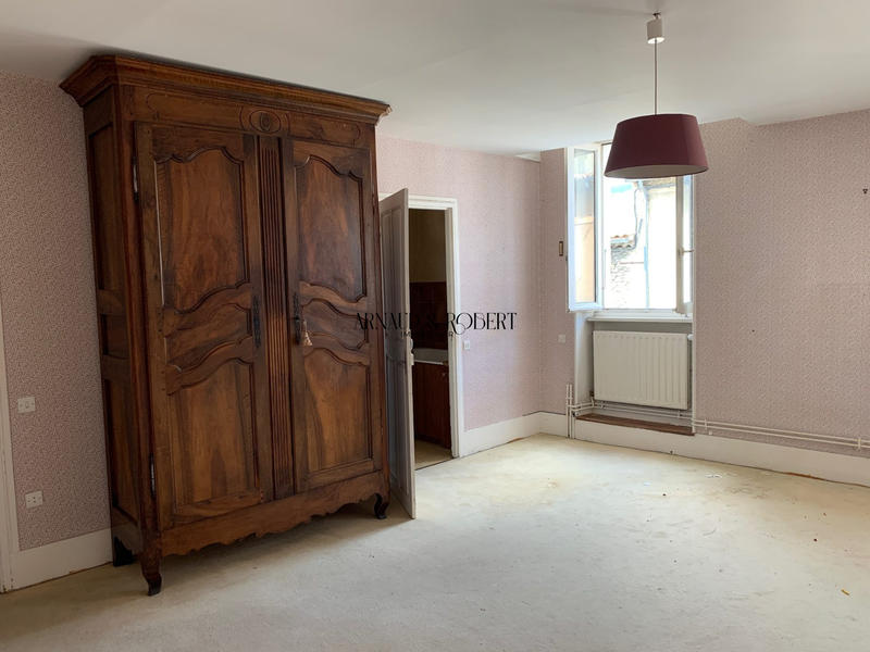 Maison - 250 m² - 10 pièces