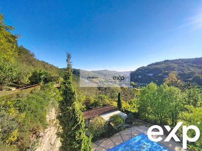 Villa - 152 m² - 8 pièces