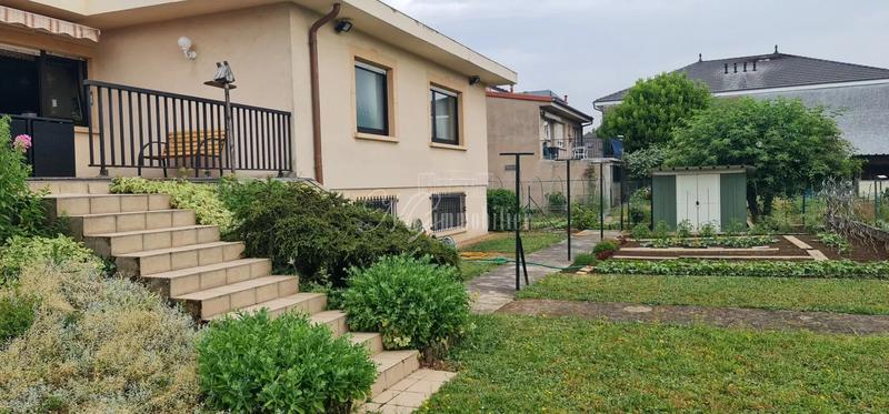 Maison - 208 m² - 9 pièces