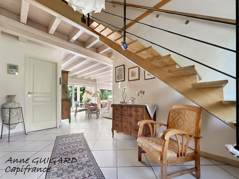 Maison - 232 m² - 7 pièces