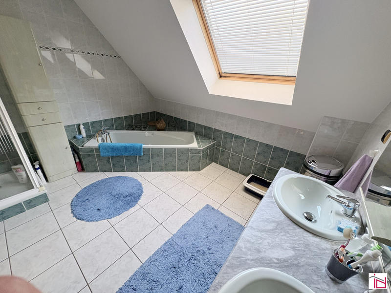 Maison - 152 m² - 6 pièces