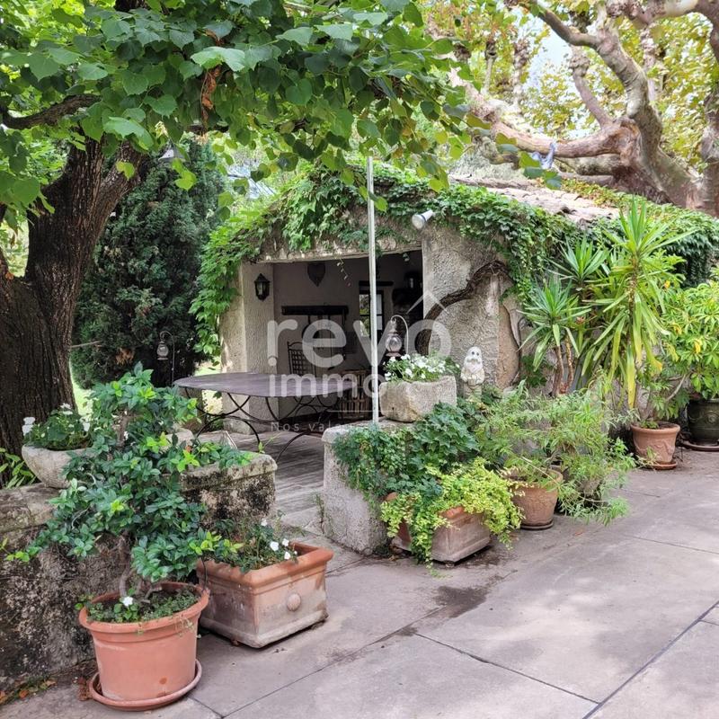 Maison - 190 m² - 8 pièces