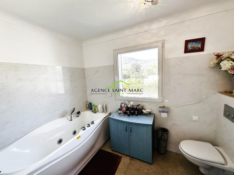 Maison - 257 m² - 6 pièces