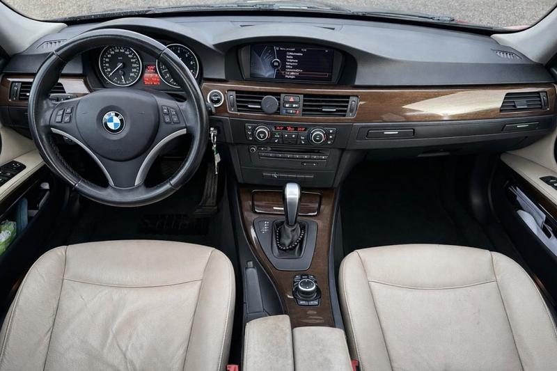 Bmw 330 Série 3 (E90) 330i 272ch