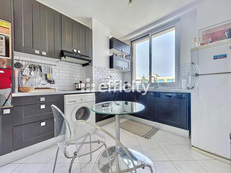 Appartement - 110 m² - 4 pièces