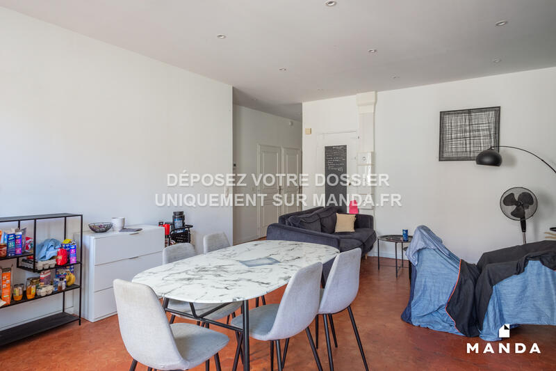 Chambre - 10 m² - 5 pièces