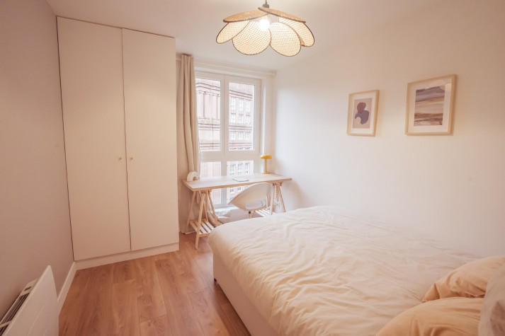 Appartement - 92 m² - 6 pièces