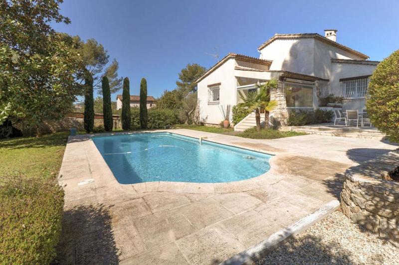 Villa - 147 m² - 5 pièces