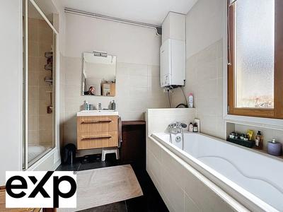 Maison - 170 m² - 8 pièces