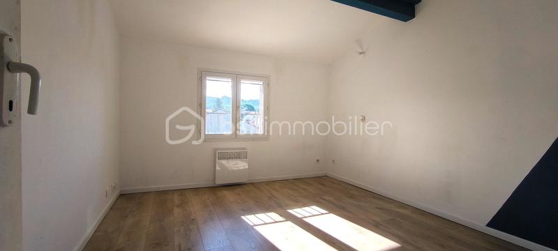 Maison - 104 m² - 4 pièces