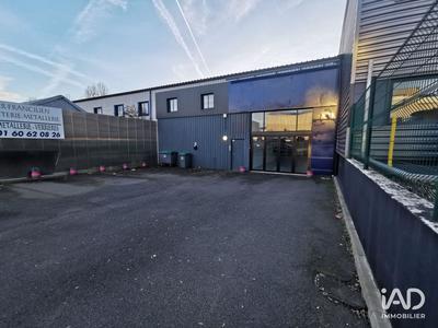 Local commercial - 581 m²