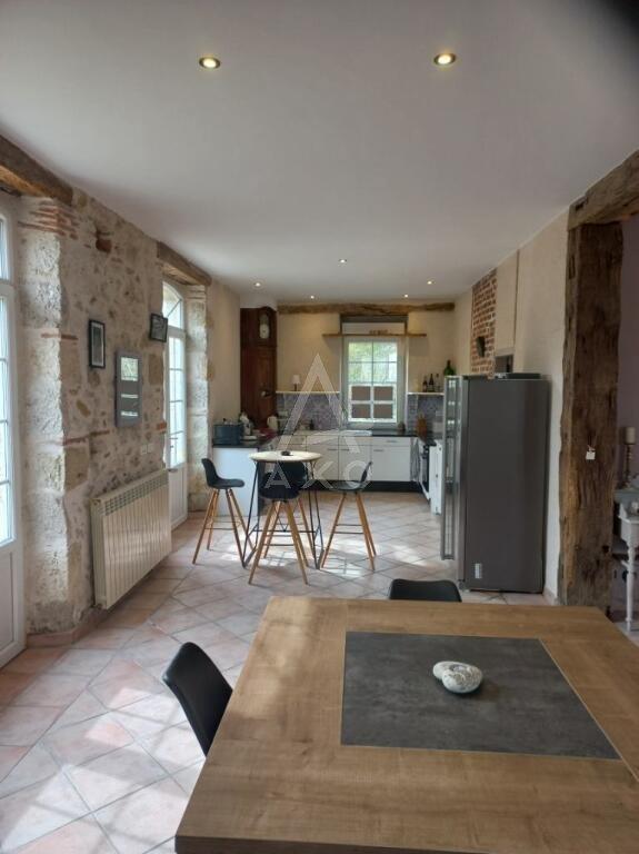 Maison bourgeoise - 270 m² - 10 pièces