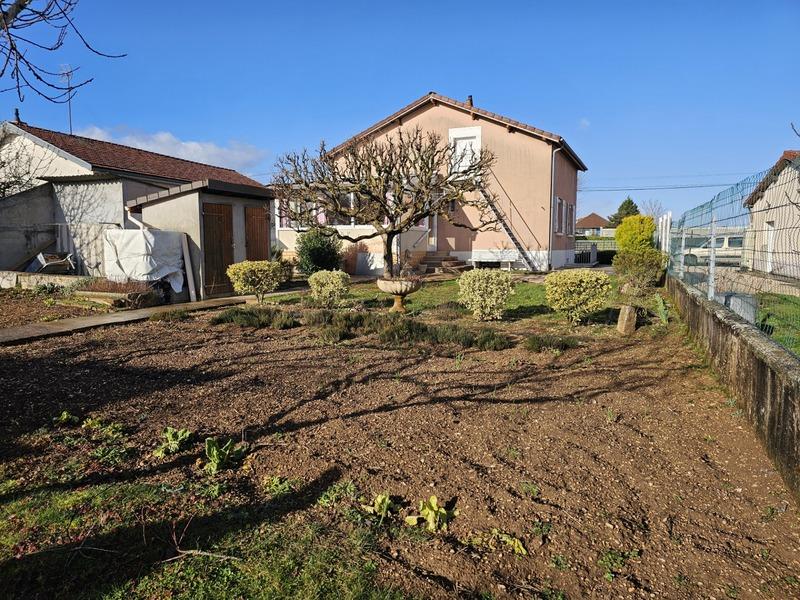 Maison - 95 m² - 5 pièces