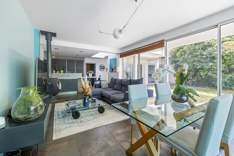 Maison - 147 m² - 5 pièces