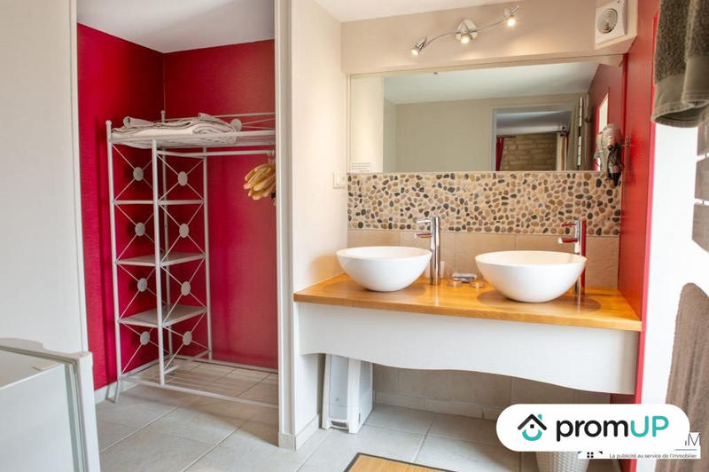 Maison ancienne - 222 m² - 8 pièces