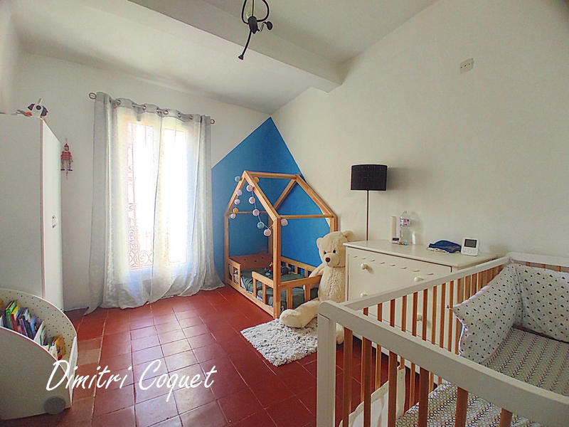 Maison - 93 m² - 5 pièces