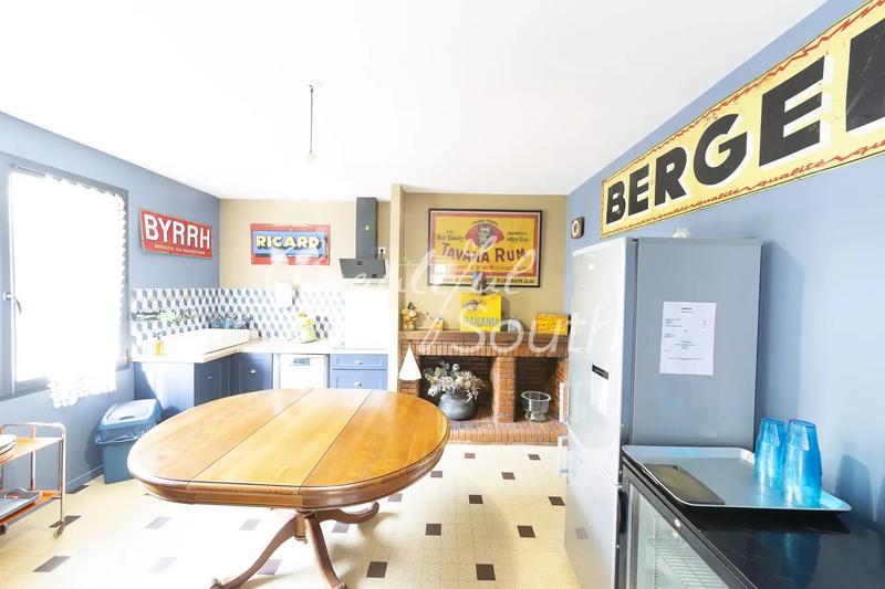 Maison chambre d'hôtes - 305 m² - 8 pièces