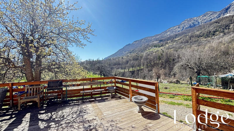 Maison - 206 m² - 6 pièces