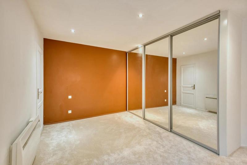 Appartement - 177 m² - 8 pièces