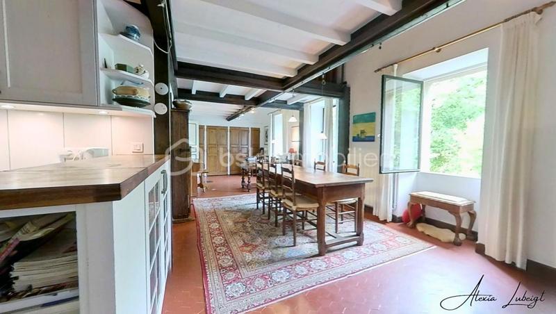 Moulin - 187 m² - 4 pièces